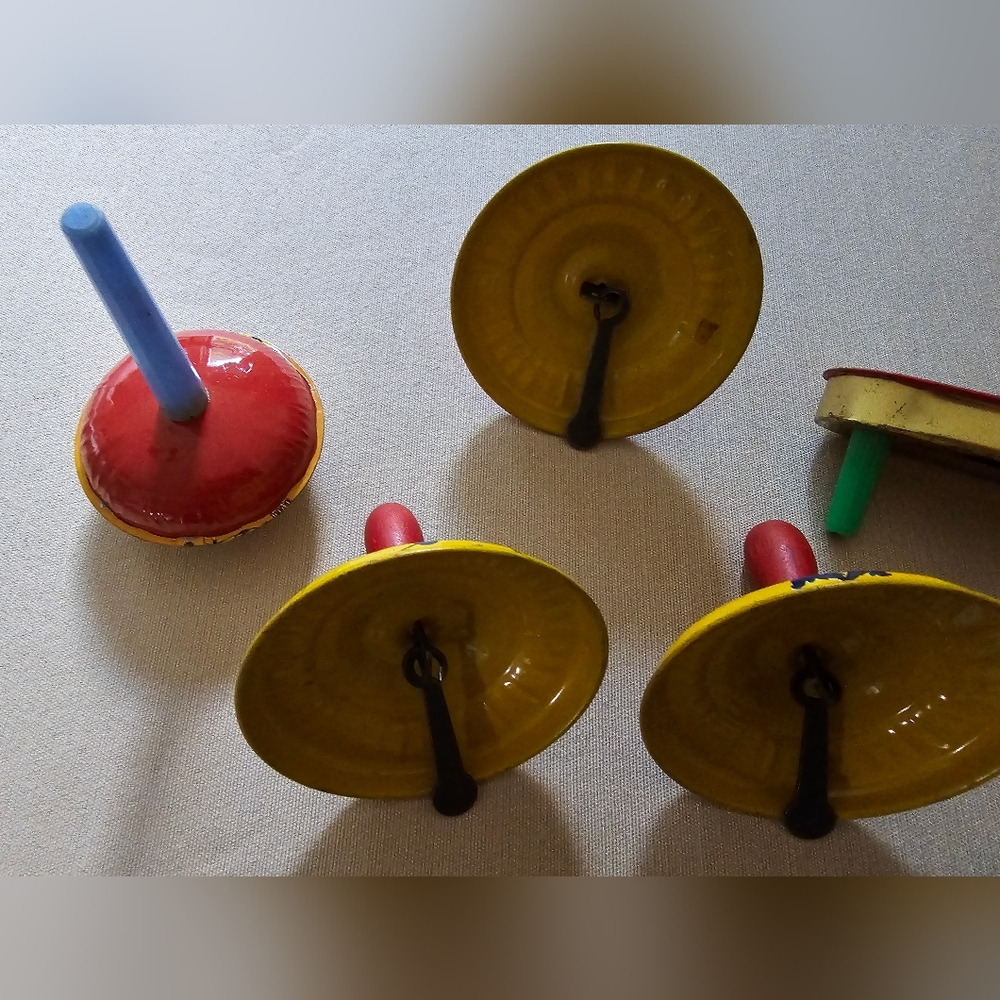 Vintage New Years Eve Multicolor Noisemakers - Picture 9 of 10
